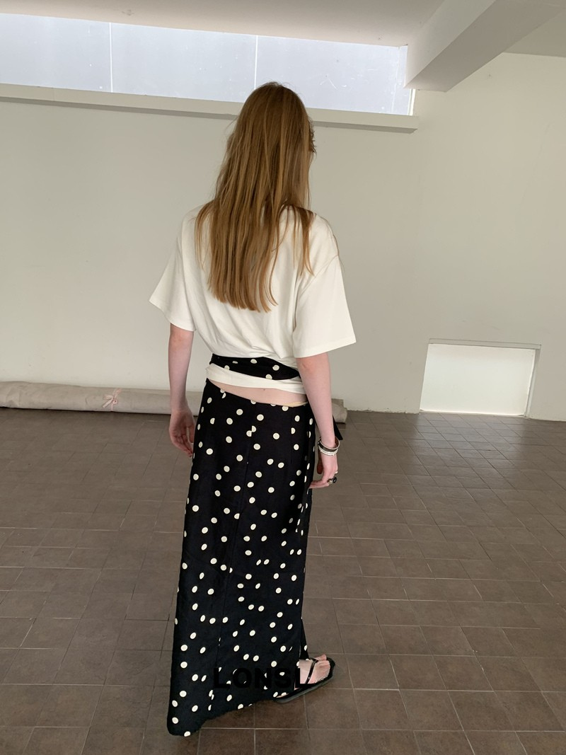 dot long skirt