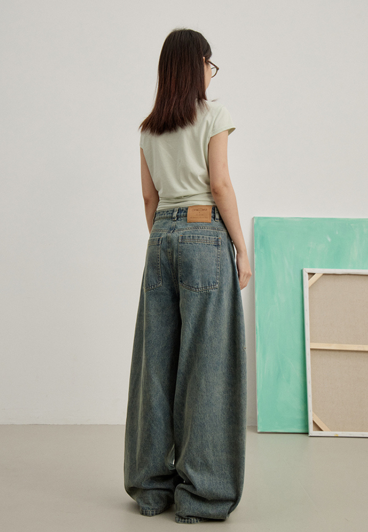loose wide pants