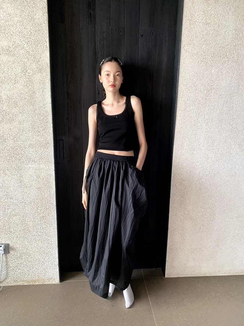 low-rise skirt