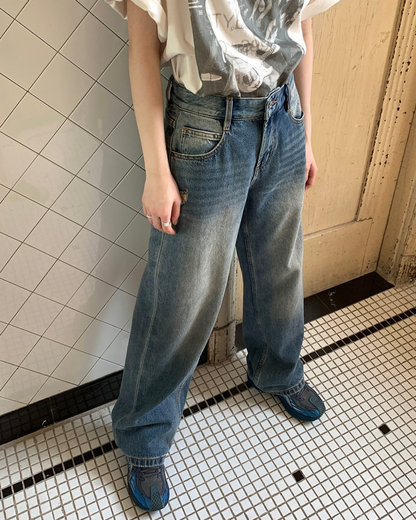 Retro Wash Low-Rise Jeans　