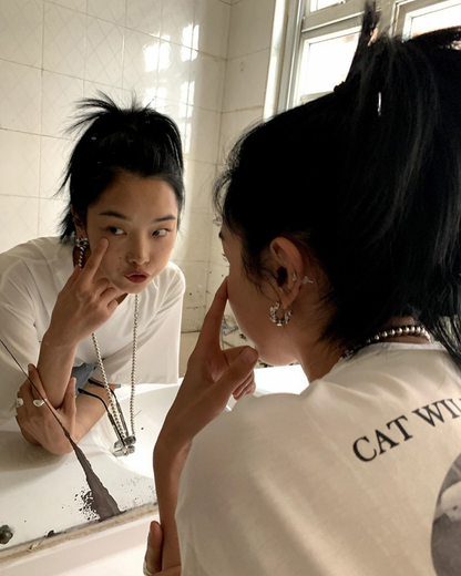 minimal cat tee