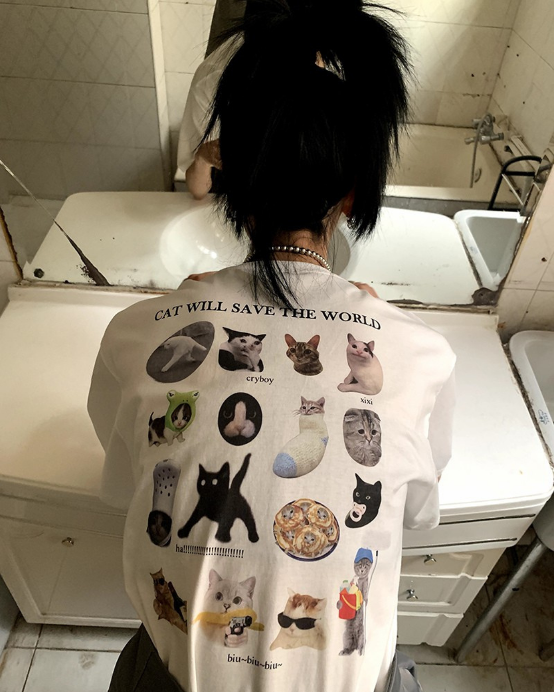 minimal cat tee
